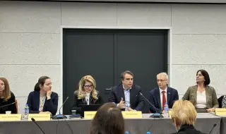 Денков: Днес трябва да подготвяме образованието, от което ще имат нужда децата след 10 г.