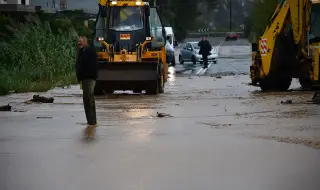 Мъж на 55 години е загинал при опит да пресече придошла река в Гърция