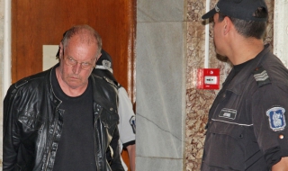 Пратиха британския педофил в затворническа болница в София