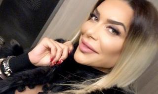 И Бони си оперира носа