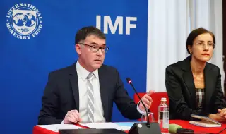 МВФ препоръча вдигане на ставките и отмяна на плоския данък