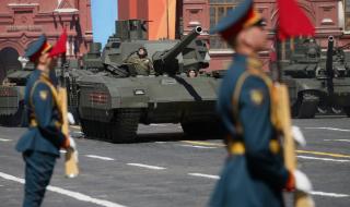 Украински министър обеща да влезе в Москва с танкове. Русия отговори