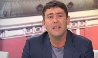 Кой бръкна в червената касичка и я изпразни?