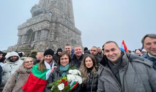 Нинова: Нека не позволяваме съвременните събития да пренаписват историята ни