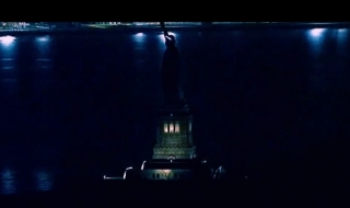 Статуята на свободата потъна в мрак (Видео)