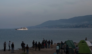 Втора група мигранти тръгва към Турция