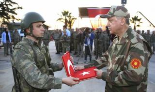 Ердоган облече военна униформа и запя (ВИДЕО)