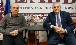 Румен Петков и доц. Мангъров: Ваксините показват корупция или некадърност в Европа