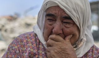 Жителите на турско село в паника заради странни звуци изпод земята 