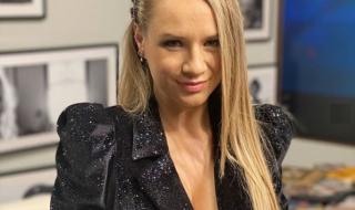 Бременната Лора Караджова се върти на пилон (СНИМКА)