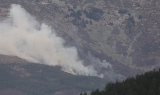 Гасят пожар на Витоша