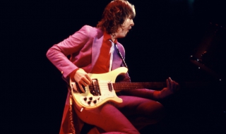 На 67 години почина басистът на YES