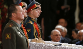 Посланикът на САЩ се прости с Евгений Примаков (Видео)