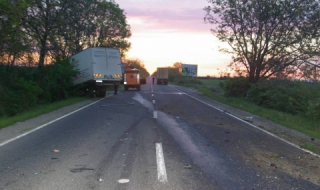 Трима загинаха при катастрофи