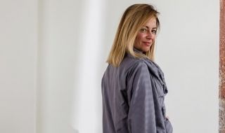 Вики от „Мастило” продаде дрехите си