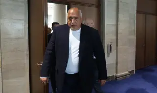 "Изтегляме", "няма да го изтеглим": маневрите на Борисов