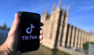 "TikTok" въведе дневно ограничение за непълнолетни