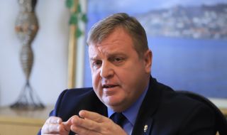 Каракачанов: Машини могат да се купят, най-важен е човекът