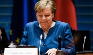 Меркел: Чувствам се бясна
