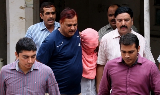 Признаха за виновни изнасилвачите от автобуса в Делхи