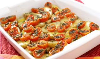 Рецепта на деня: Запечени картофи със сушени домати