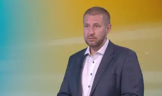 Никола Николов става началник на политическия кабинет на Росен Желязков