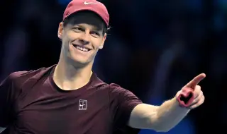 Яник Синер стартира с категорична победа защитата на титлата си на Финалите на ATP в Торино