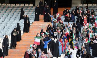 Иран отново забрани достъпа на жени до футболните стадиони