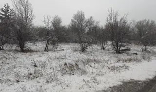 ПСС: Ветровито е времето в планините, на повечето места снежната покривка е заледена