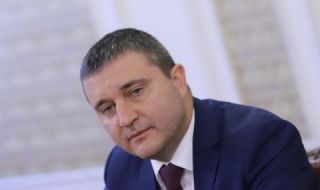 Владислав Горанов каза дали ще се качват данъците