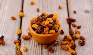 Защо трябва да ядем повече стафиди? (ВИДЕО)