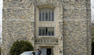 Пак стрелба в университета във Вирджиния