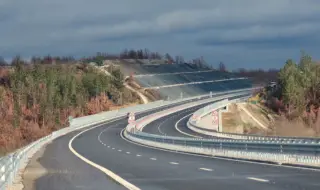 Полагат маркировка в участъци от автомагистралите „Хемус“ и „Струма“