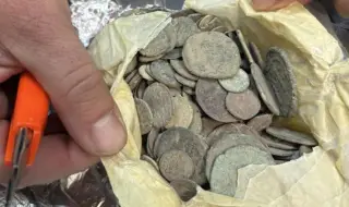 Хванаха на границата полски микробус с хиляди контрабандни старинни монети и предмети
