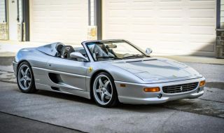 Продава се Ferrari-то на Шакил О'Нийл, което е с особено просторен салон