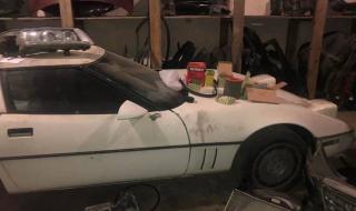 В стар гараж намериха Corvette със съветска регистрация
