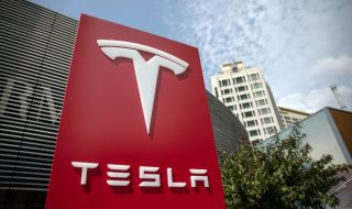 Китай търси обяснение за проблеми с автомобилите на Tesla