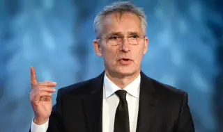 Столтенберг пред The Times: Казах на Зеленски, че НАТО няма да влезе в истинска война с Русия