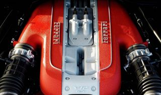Ferrari спира атмосферните V12