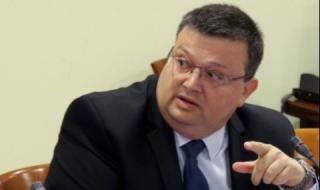 Цацаров: Не се срамувам от срещата в ЦУМ