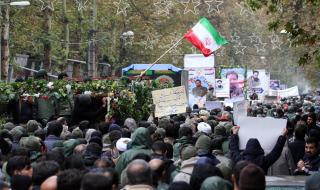 Иран задържа стотици опозиционни лидери