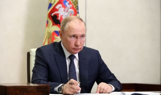 Путин удължи срока на ответните санкции срещу Запада