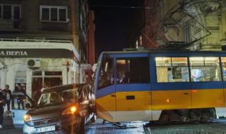 Катастрофа между кола и трамвай  в столицата 