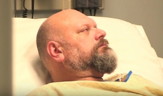 Мъж се събуди и научи, че 10 години е бил в кома (видео)
