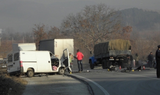 656 са загиналите на пътя през 2011