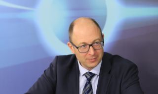 Йордан Божилов: Украйна ще бъде възстановена и като сериозна военна сила