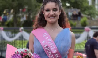 16-year-old Anna-Maria is the new "Queen of the Rose" in Karlovo 
