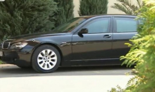 Колата на виден европейски политик стои на трупчета у нас