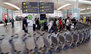 Над 70 полета отменени на летището в Барселона