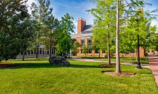 Двама загинали при стрелба в кампус на Университета на Южна Каролина